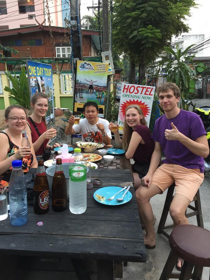 Tiger House Hostel (Adults Only) Чиангмай Екстериор снимка