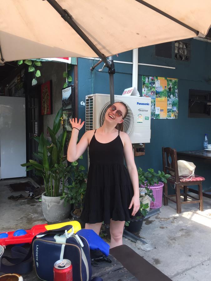 Tiger House Hostel (Adults Only) Чиангмай Екстериор снимка